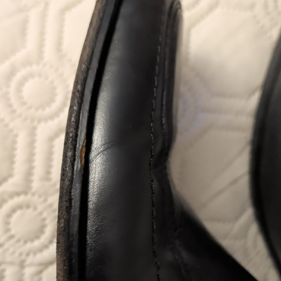 Bostonian Sleek Black Leather Oxfords